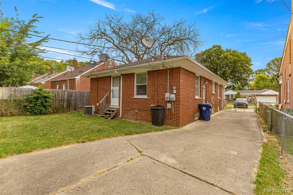 9935 Hemingway, Redford, MI 48239 — Photo 29