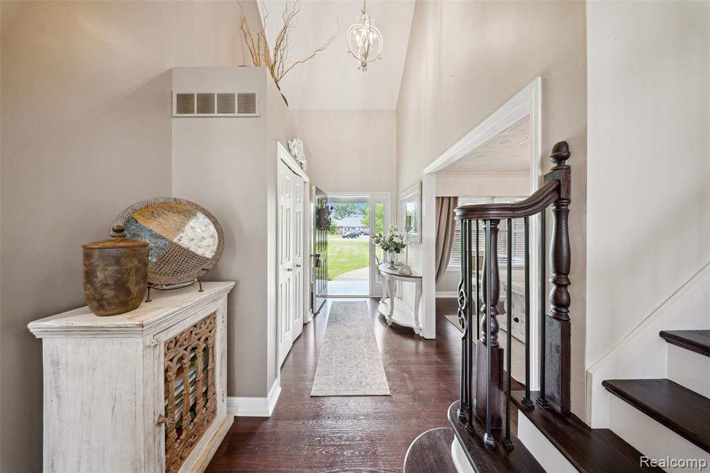 945 Gray Fox Court, Howell, MI 48843 — Photo 5