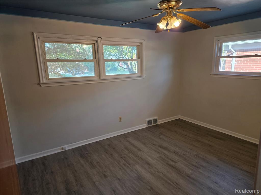 8960 Arnold Avenue, Redford, MI 48239 — Photo 8