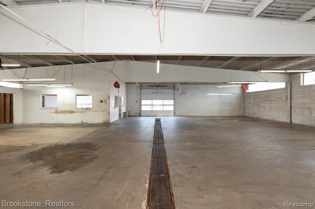 700 CESAR E CHAVEZ Avenue, Pontiac, MI 48340 — Photo 18