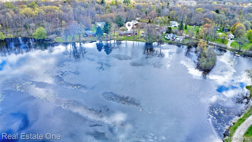 327 Coats Road, Lake Orion, MI 48362 — Photo 48