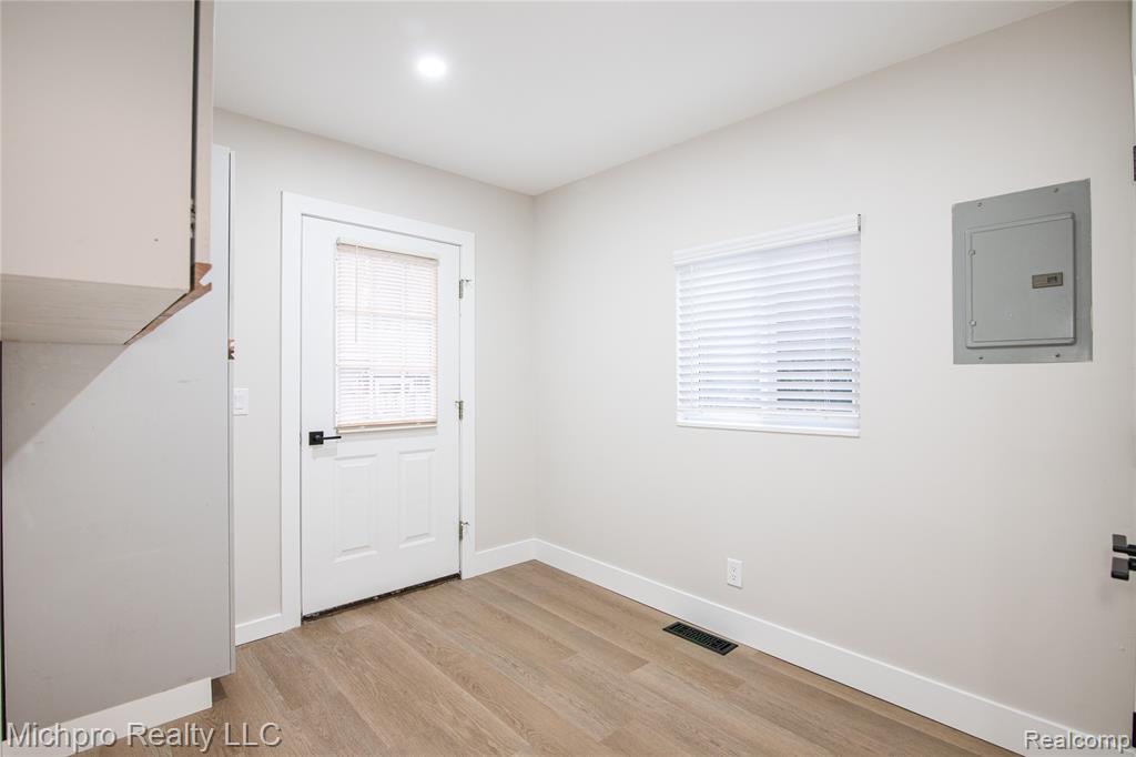 4577 Jerome Road, Clarkston, MI — Photo 15