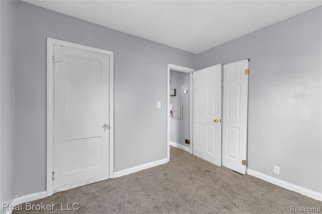 13576 Warwick Street, Detroit, MI 48223 — Photo 14