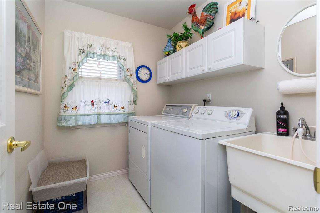 490 FRANKLIN LAKE Circle, Oxford, MI 48371 — Photo 28