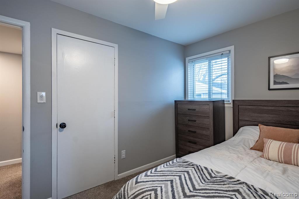 715 N DORCHESTER Avenue, Royal Oak, MI 48067 — Photo 18