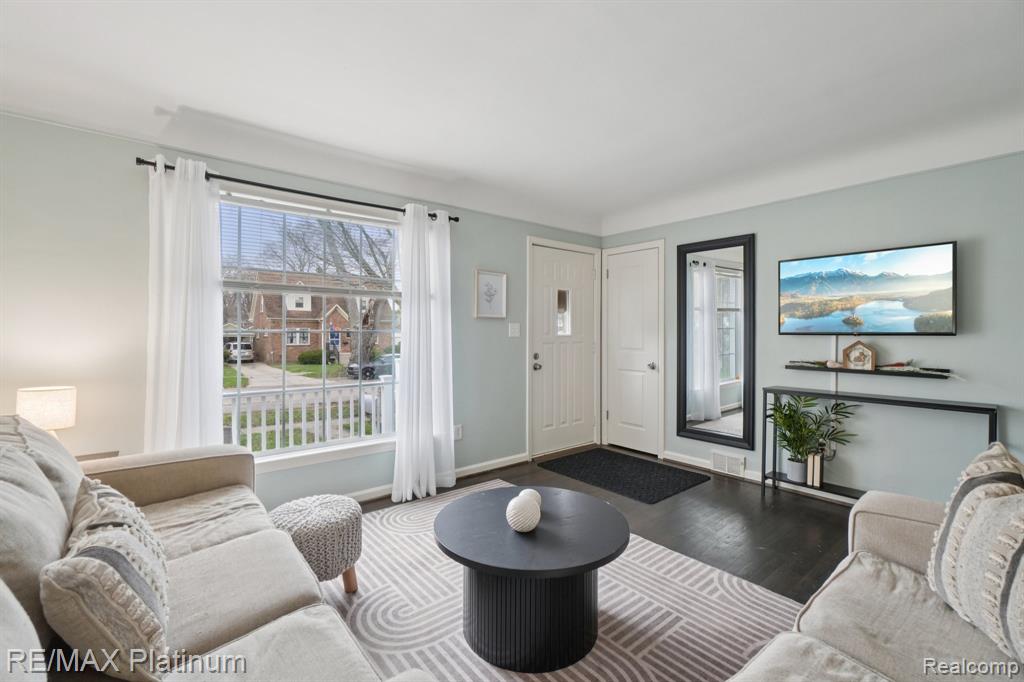 521 W Crane Street, Howell, MI 48843 — Photo 4