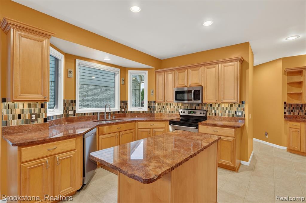 47749 Dennis Baert Drive, Macomb, MI 48044 — Photo 13