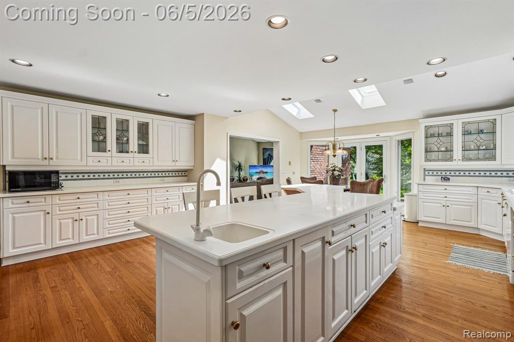 4523 Rivers Edge Drive, Troy, MI 48098 — Photo 14