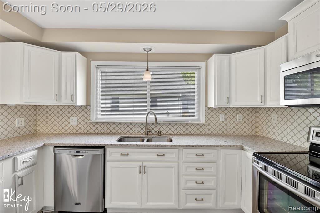 98 W Wabash Avenue, Belleville, MI 48111 — Photo 16