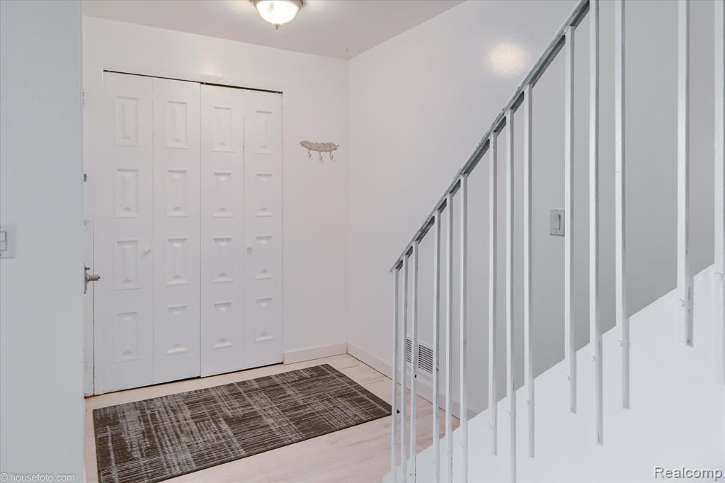 29780 City Center Drive, 3, Warren, MI 48093 — Photo 14