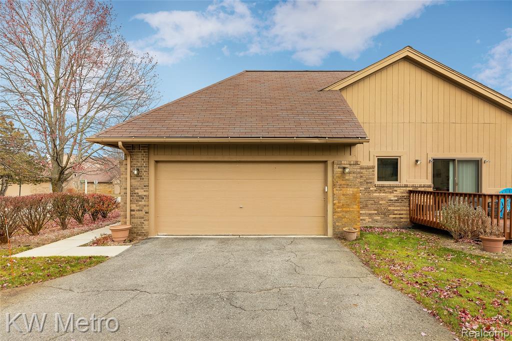 6129 Westbrooke Drive, West Bloomfield, MI — Photo 2