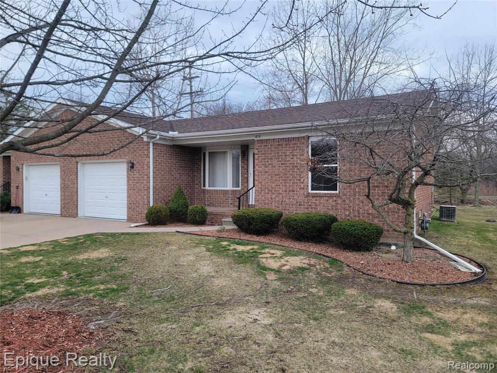 416 River Valley Drive, Marine, MI — Photo 2