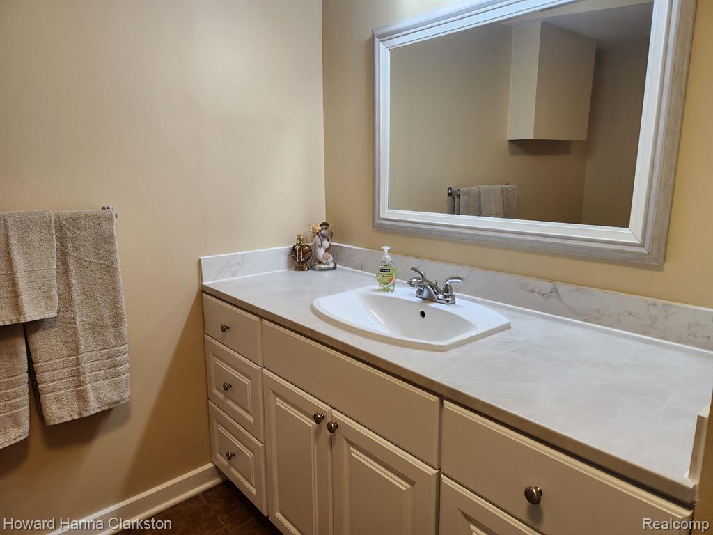 4025 Quillen Avenue, Waterford, MI 48329 — Photo 15