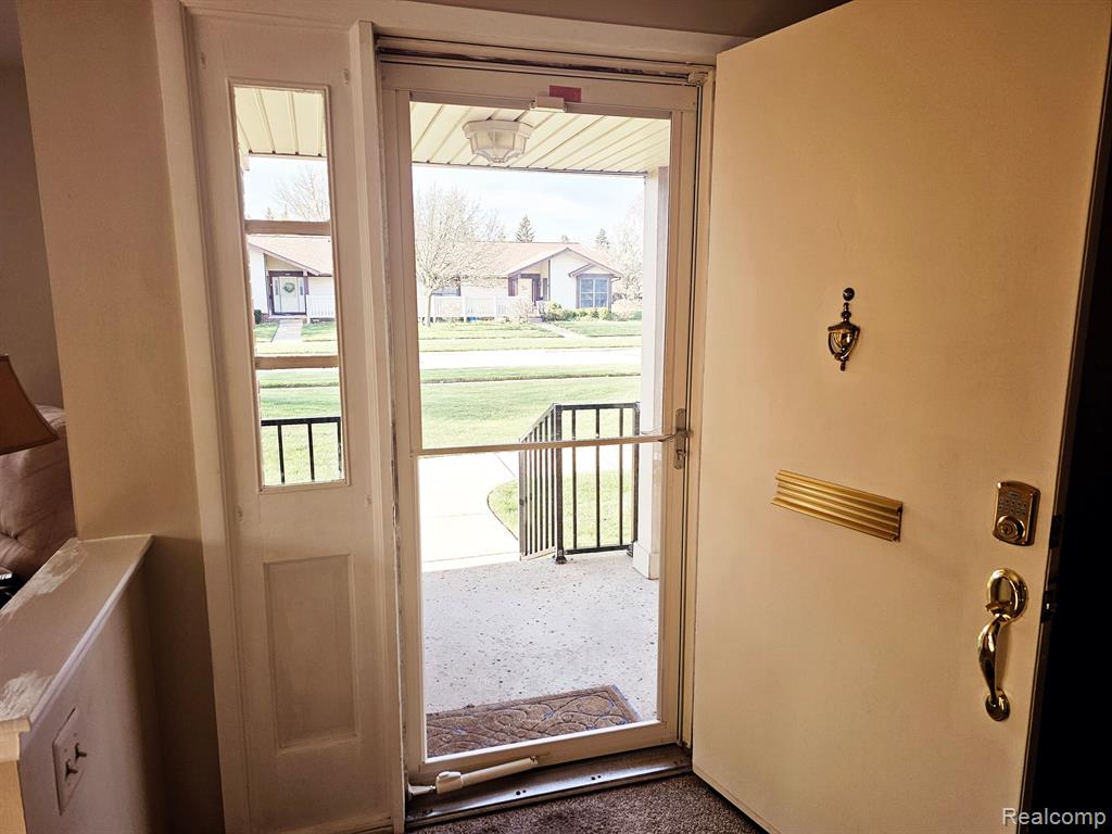 40703 Newport Dr, 249, Plymouth, MI 48170 — Photo 4
