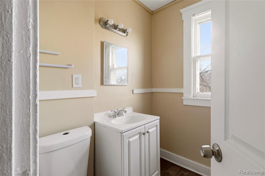 471 Kitchener Street, Detroit, MI 48215 — Photo 14