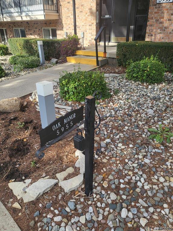 5955 W Michigan Michigan Avenue, C2, Saginaw, MI 48603 — Photo 2
