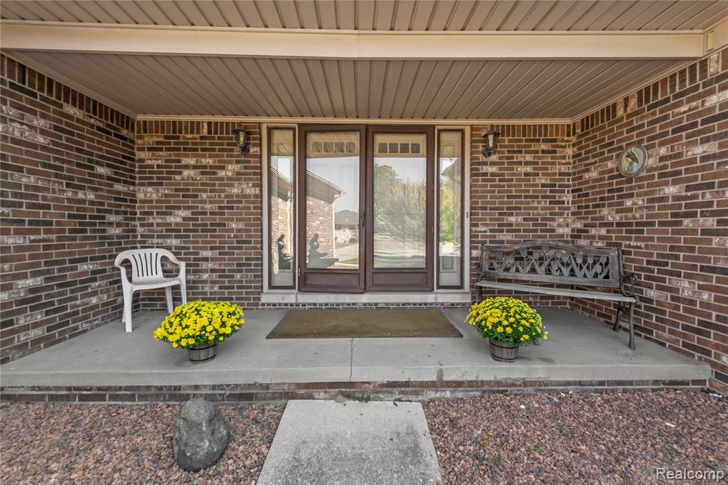 40538 Woodside Drive, Clinton Twp, MI 48038 — Photo 5