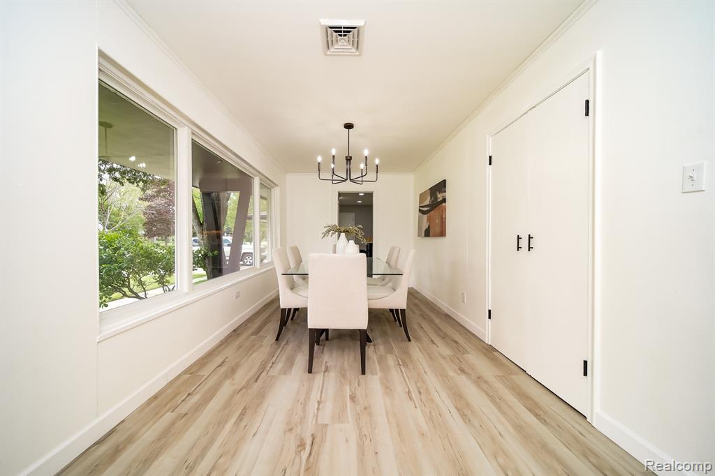 19041 Bungalow Drive, Lathrup Village, MI 48076 — Photo 36