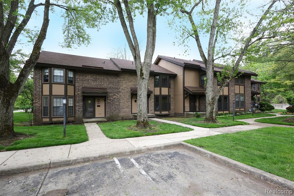 25151 GREENBROOKE Drive, Southfield, MI 48033 — Photo 4