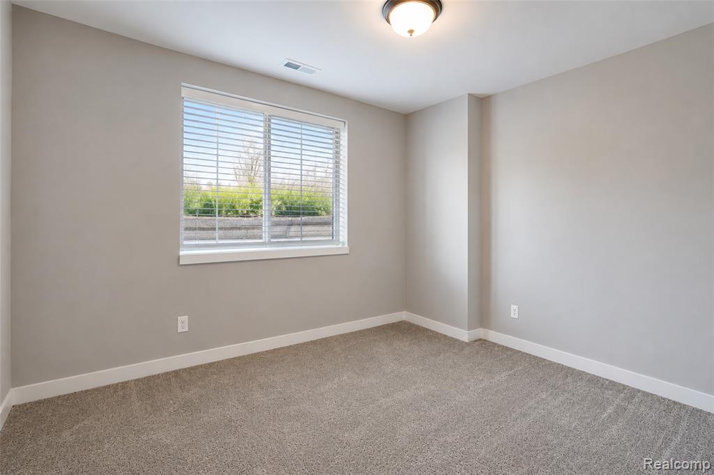 41626 Orianna Lane, Novi, MI — Photo 37