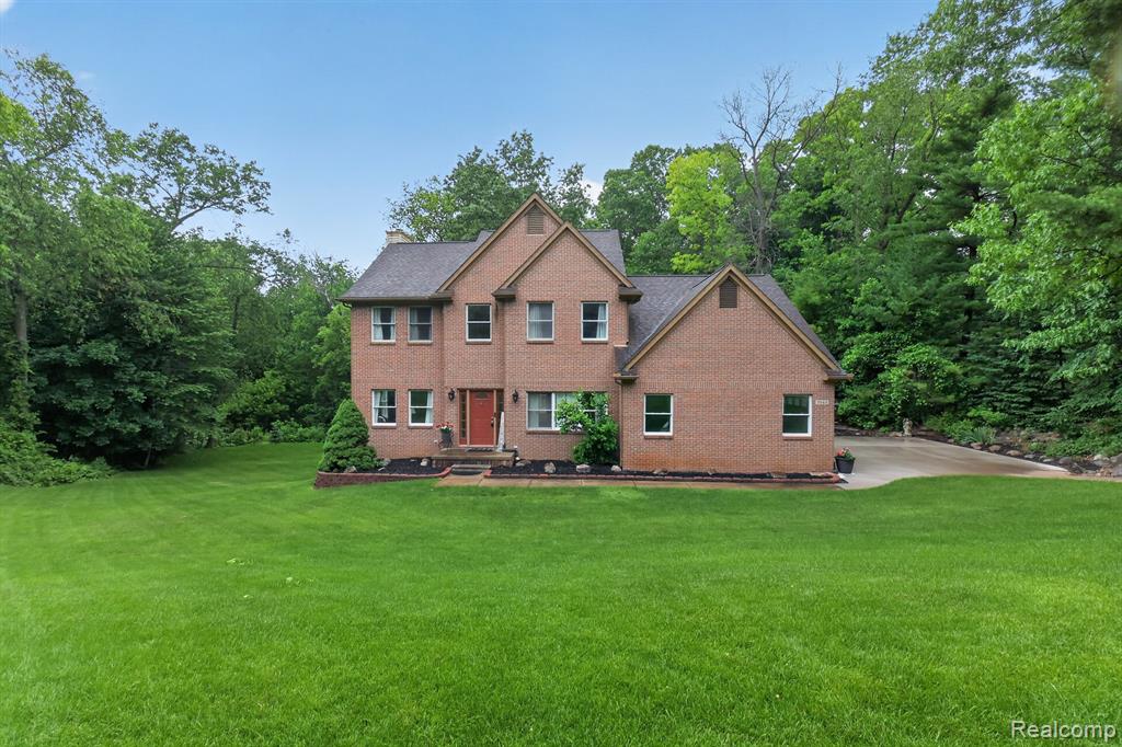 7943 Debora Drive, Brighton, MI 48114 — Photo 2