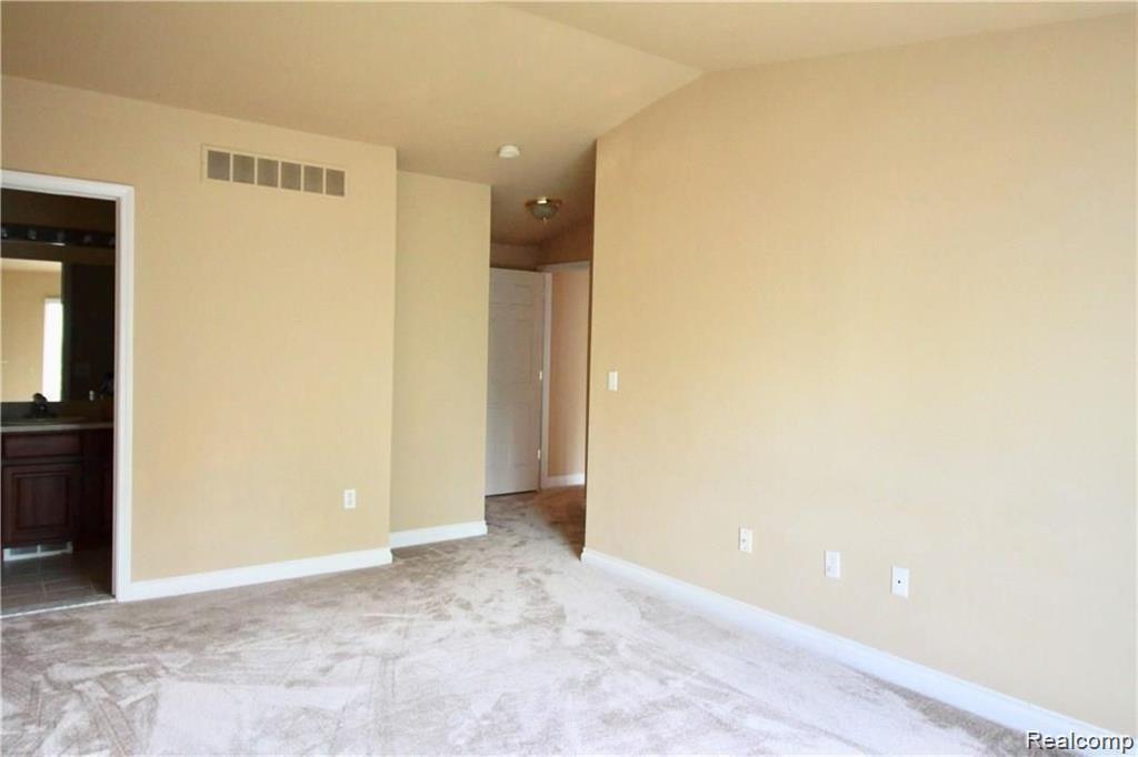 806 Red Run Drive, Troy, MI 48085 — Photo 11