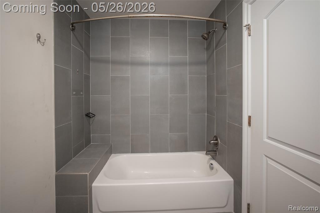 42384 Gateway Dr, Plymouth, MI 48170 — Photo 21