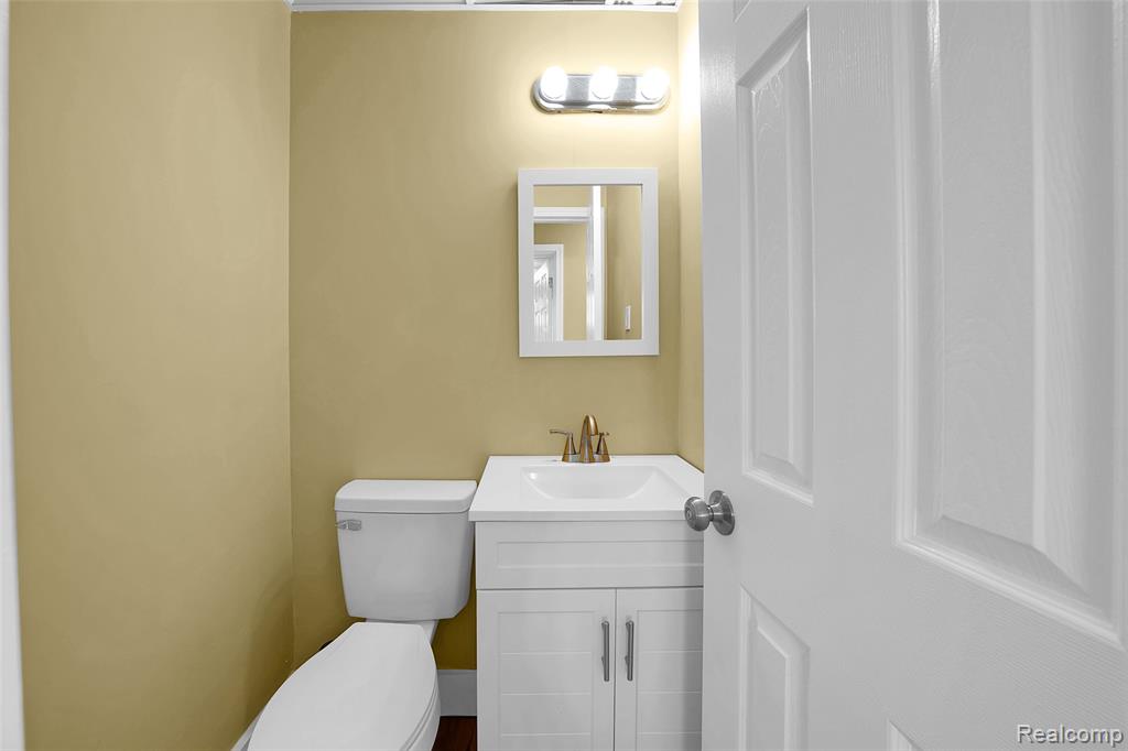1095 W Huron Street, Waterford, MI 48328 — Photo 15