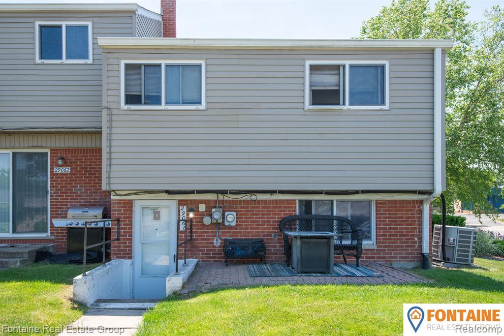 29066 ANN ARBOR Trail, Westland, MI — Photo 14