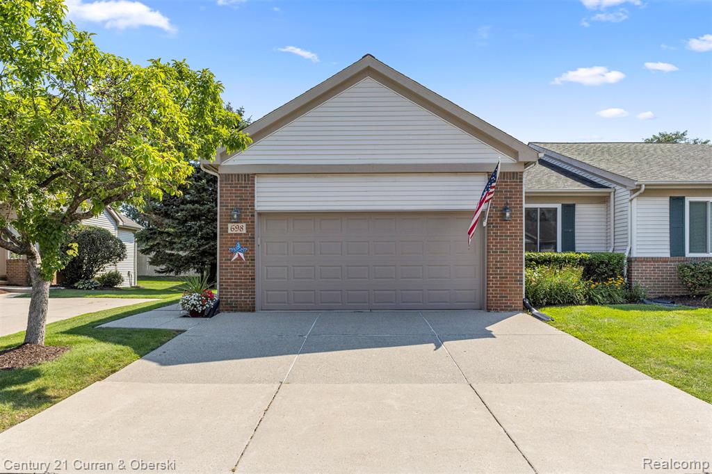 698 Ravencrest Lane, Westland, MI — Photo 44