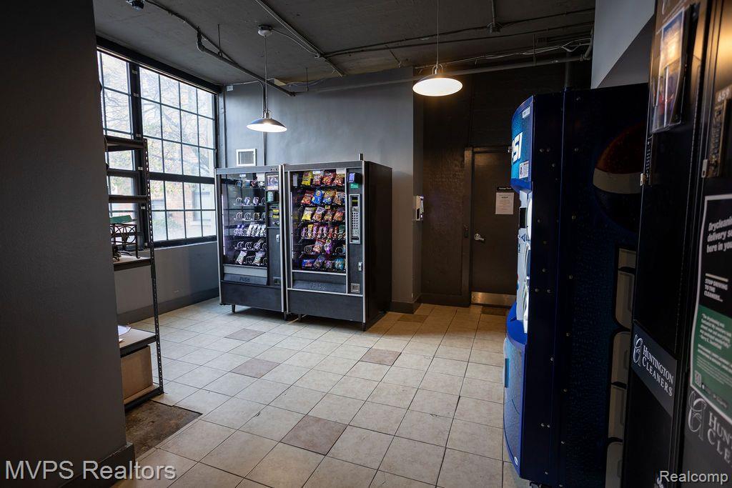 6533 E JEFFERSON Avenue, 137, Detroit, MI 48207 — Photo 14