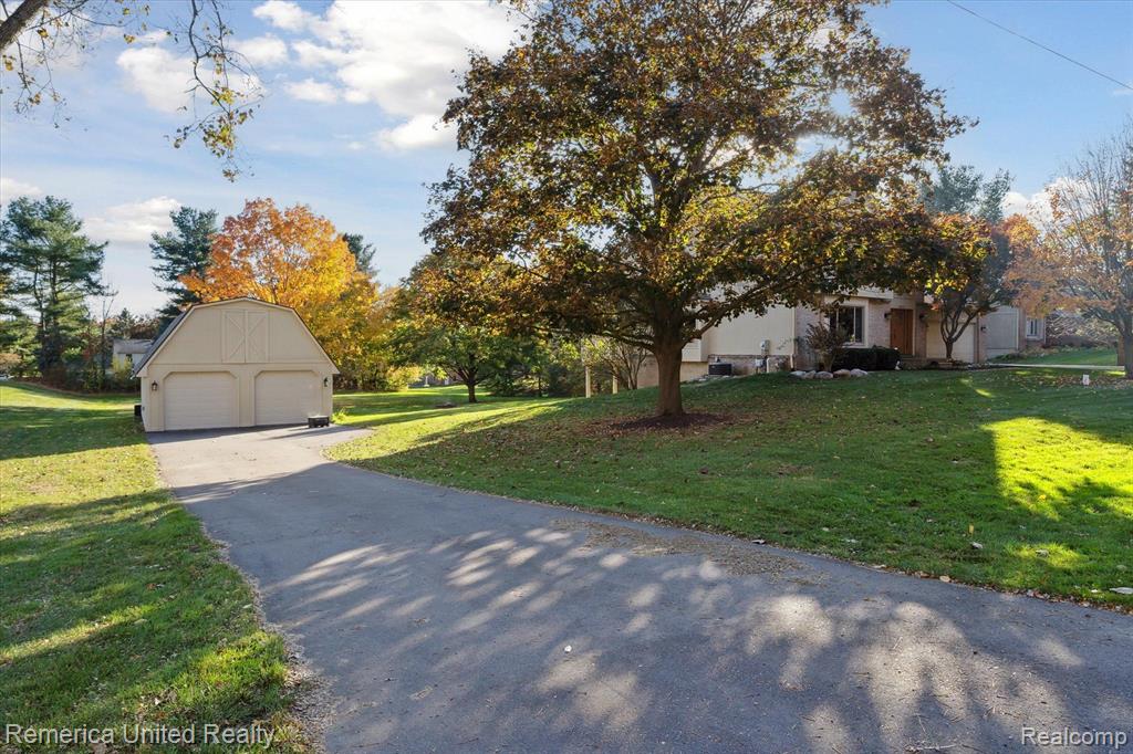 59031 MONTEGO Drive, New Hudson, MI 48165 — Photo 3