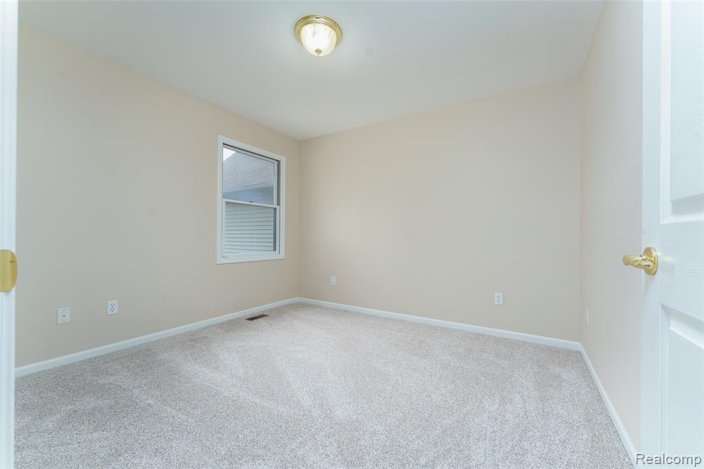 216 Canterbury Court, Linden, MI 48451 — Photo 15