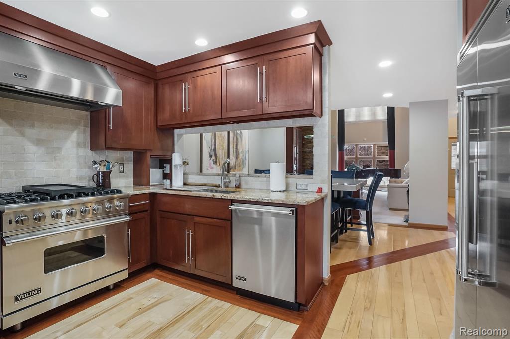14922 STONEY BROOK Drive W, Shelby, MI 48315 — Photo 12
