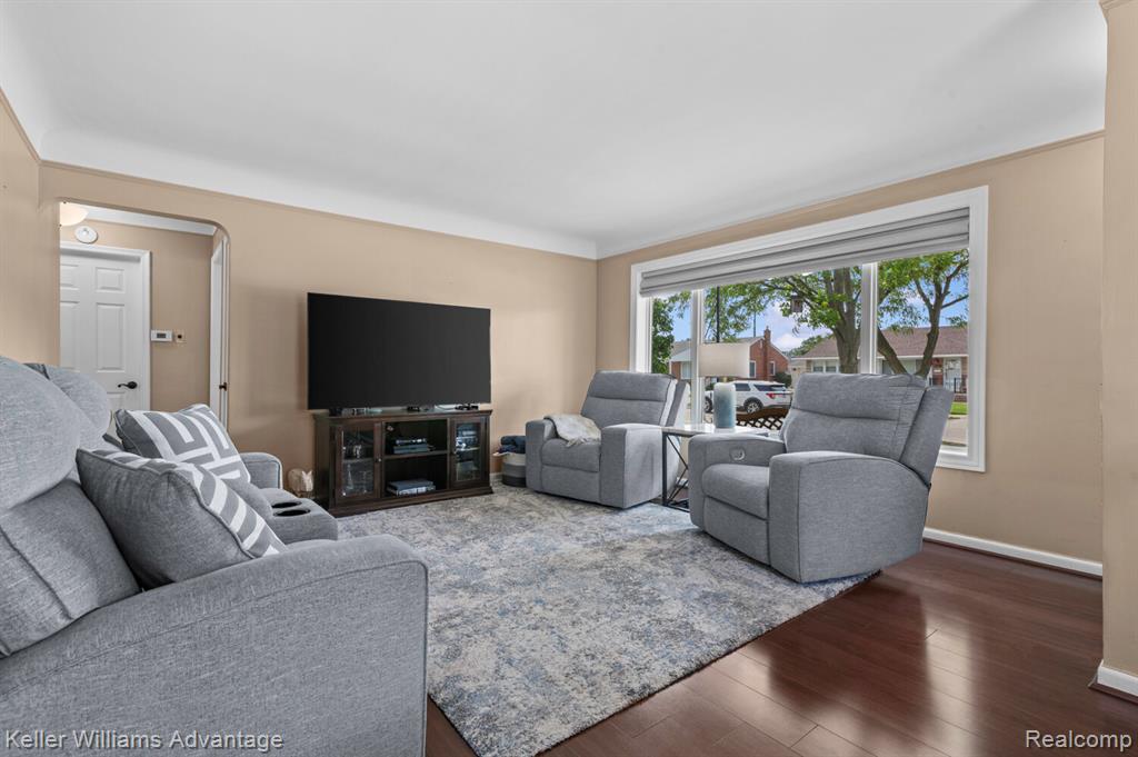 6514 Sharon Street, Garden City, MI — Photo 5