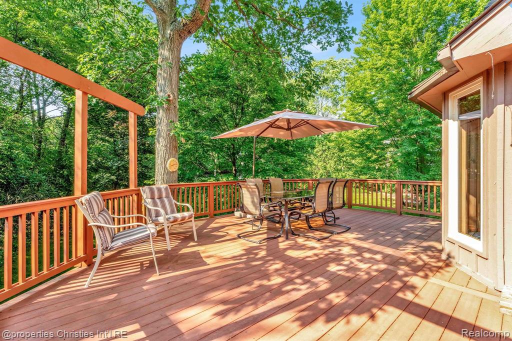 5641 SUSSEX Drive, Troy, MI 48098 — Photo 18