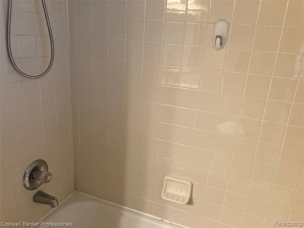 56626 Chesapeake Trail, Shelby Twp, MI 48316 — Photo 14