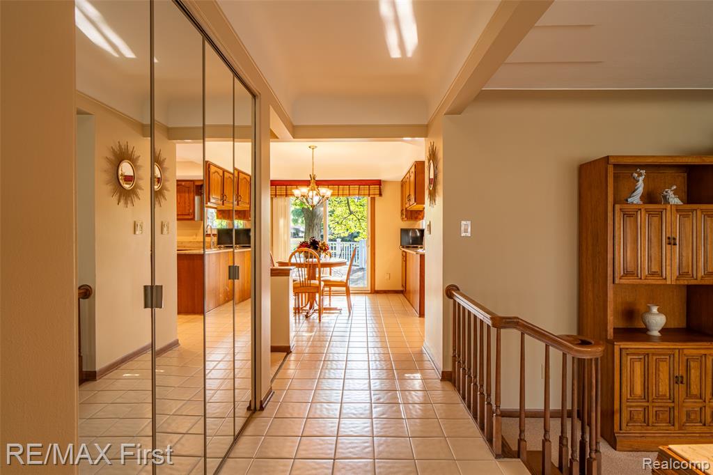 54815 FRANKLIN Drive, Shelby Twp, MI 48316 — Photo 17