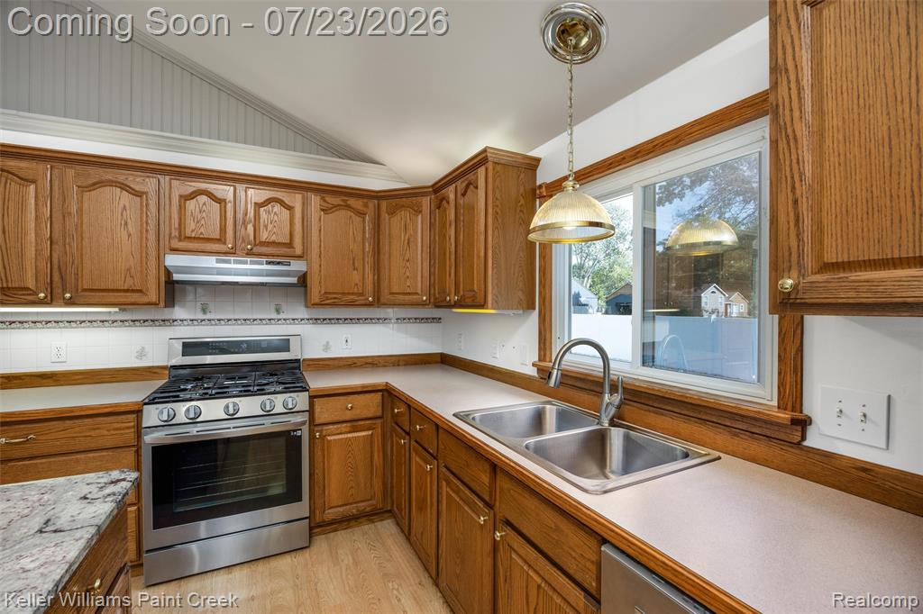 423 East Road, Holly, MI 48442 — Photo 10