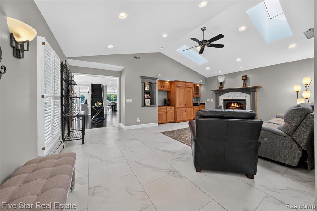 8931 Edgewood Park Drive, Commerce Twp, MI 48382 — Photo 10