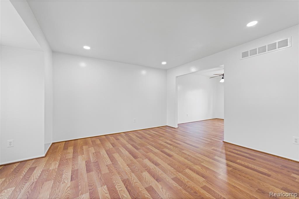 4959 Kingswood Drive, Warren, MI 48092 — Photo 15