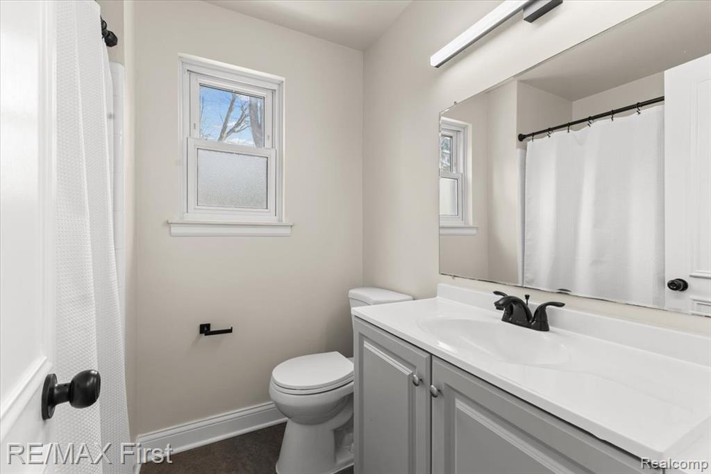 561 Andresen Court, Hazel Park, MI 48030 — Photo 16