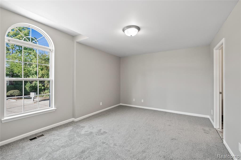51 N Squirrel Road, Auburn Hills, MI 48326 — Photo 15