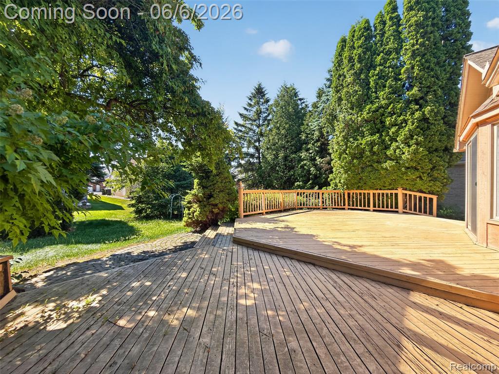 41599 Red Oak Drive, Sterling Heights, MI 48314 — Photo 43