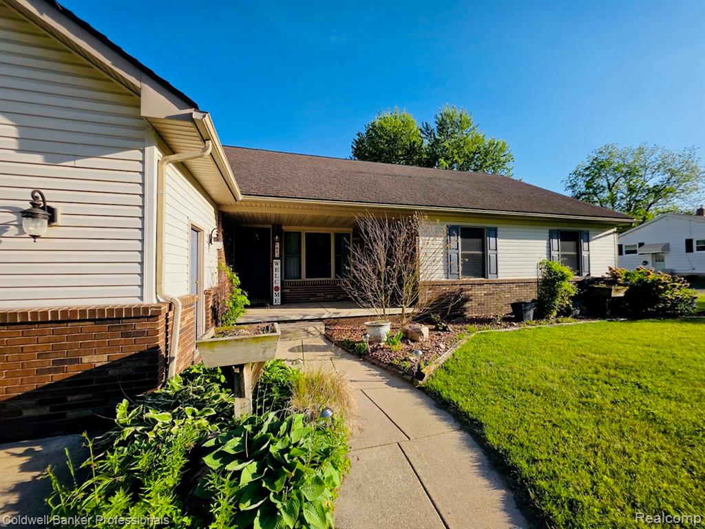 412 Rosette Street, Holly, MI 48442