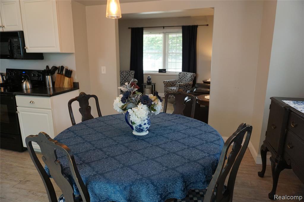 955 N Chevrolet Avenue, Flint, MI 48504 — Photo 12