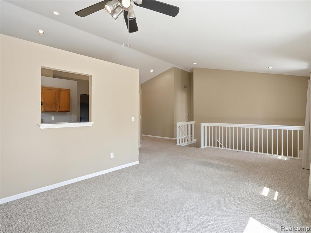 5837 Northridge Circle, Waterford, MI 48327 — Photo 12