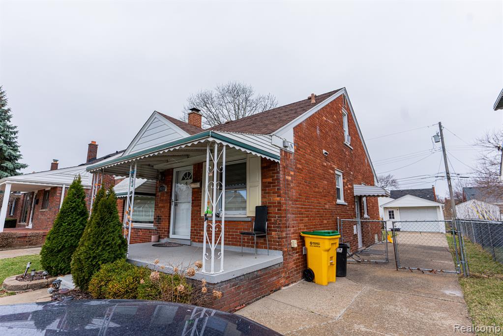 9644 NIVER Avenue, Allen Park, MI 48101 — Photo 2