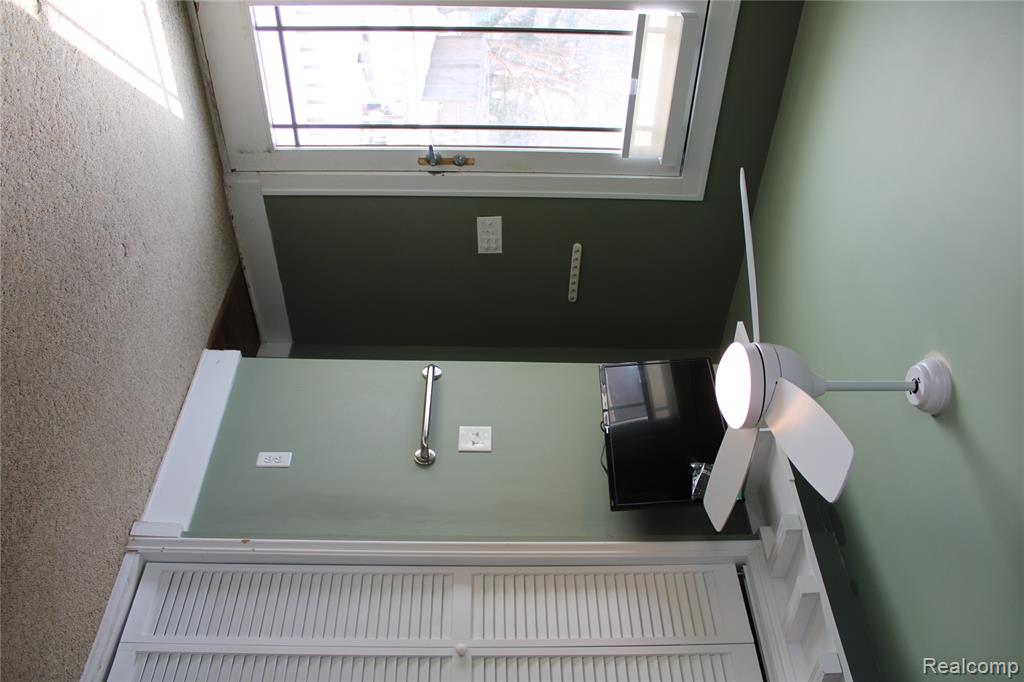 209 Maple Street, Almont, MI 48003 — Photo 16