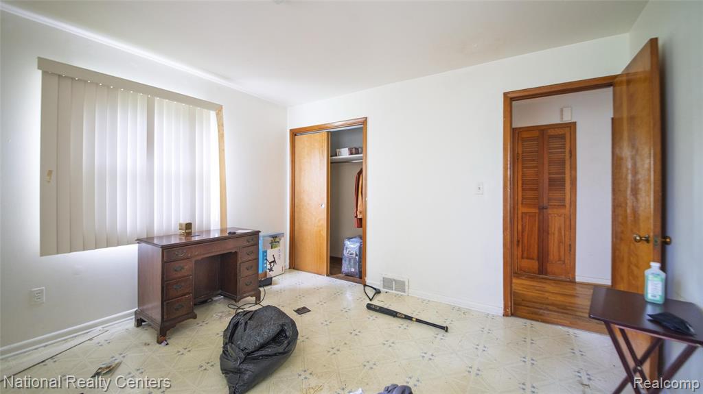 2561 Verna Street, Ypsilanti, MI 48197 — Photo 11